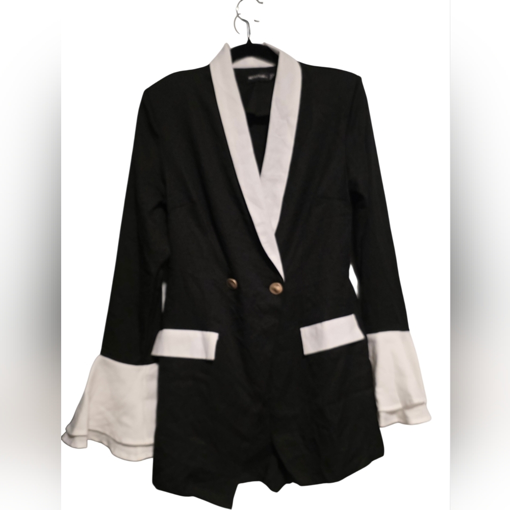 PrettyLittleThing Black and White Long Sleeve Romper Blazer